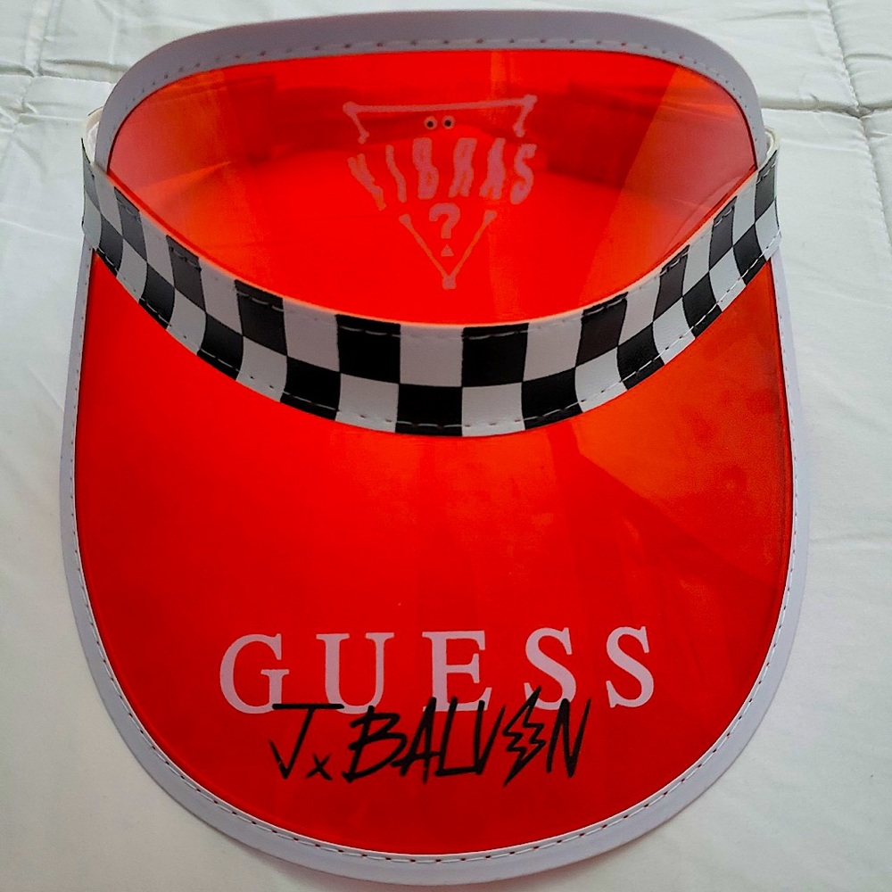 Limited item Red x Guess J.Balvin Vibras visor